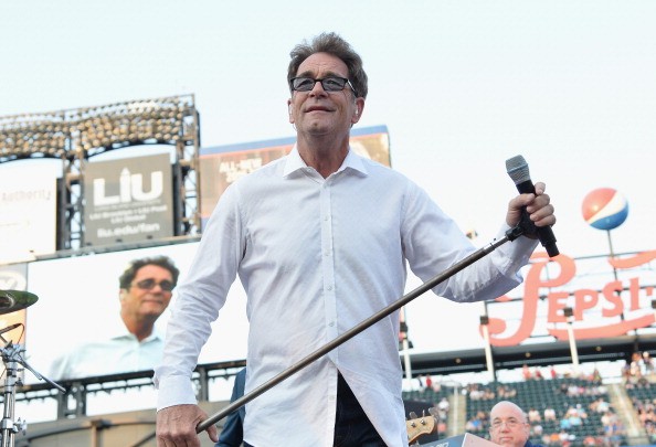 Huey Lewis Net Worth, Wiki, Facts and Family, Age, Height